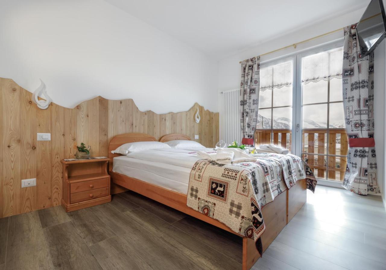 Albergo Ristorante Le Alpi La Frua Exteriör bild